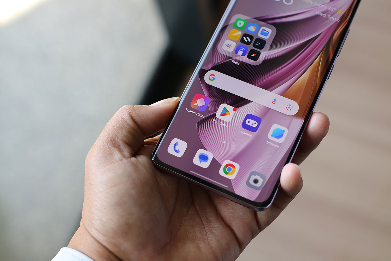 Review-OPPO-Reno10-Pro-5G-Layar-3