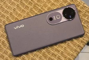 vivo V40 Zeiss