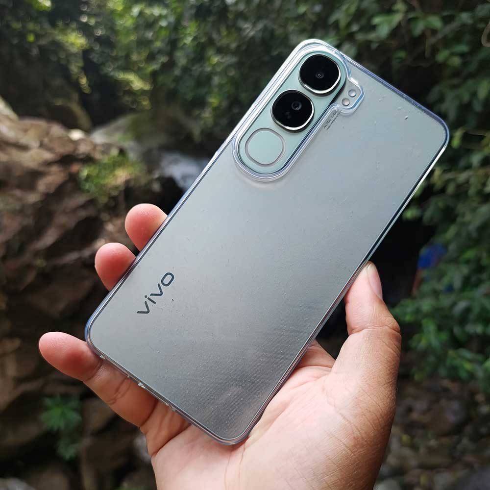 Trekking-ke-Curug-Leuwi-dengan-vivo-V40-Lite