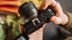 Canon-Umumkan-EOS-R50-V