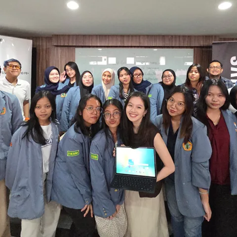 Bukan-Soal-Waktu-Tetapi-Sistem,-Ini-Rahasia-Produktivitas-Charlize-Wendy-dan-Galaxy-Tab-S10-FE-Series-untuk-Gen-Z