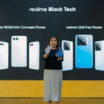 Krisva Angnieszca - PR Lead realme Indonesia bersama realme Black Tech di 828 Fan Festival
