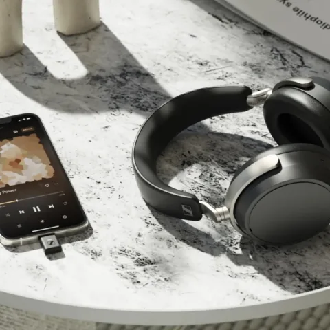 Headphone-Sennheiser-HDB-630-Baru-Mendukung-High-res-Audio-Baik-Nirkabel-maupun-Kabel