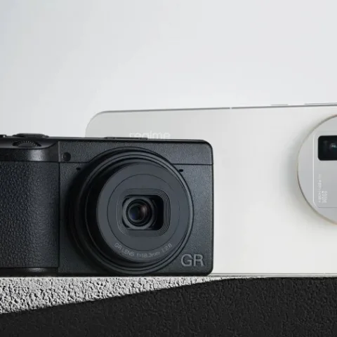 Kamera-realme-GT8-Pro-Disetel-Ricoh-dan-Punya-Desain-Kamera-yang-Bisa-Diganti