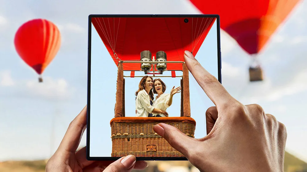 3D Instagram Feed split screen