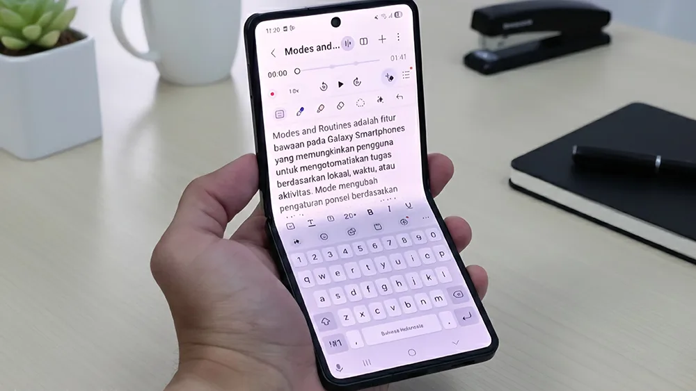 Cara Mengaktifkan Flex Trick di HP Lipat Ringkas Samsung Galaxy Z Flip7