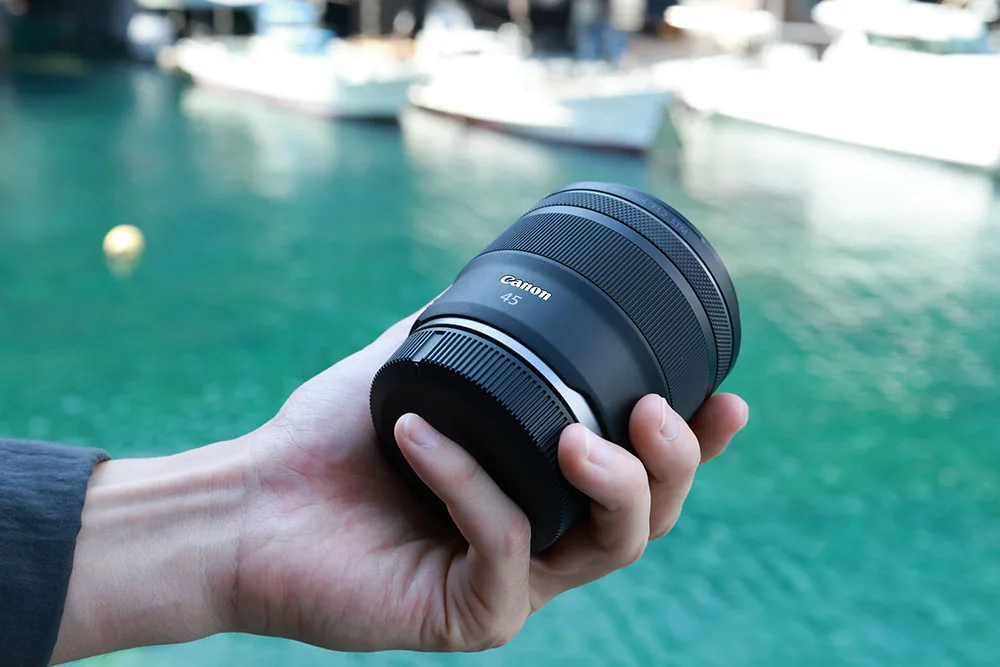 Canon RF45mm f/1.2 STM