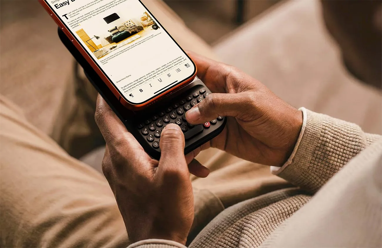 Clicks-Umumkan-Power-Keyboard-dan-Smartphone-Communicator