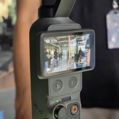 DJI Osmo Pocket 4